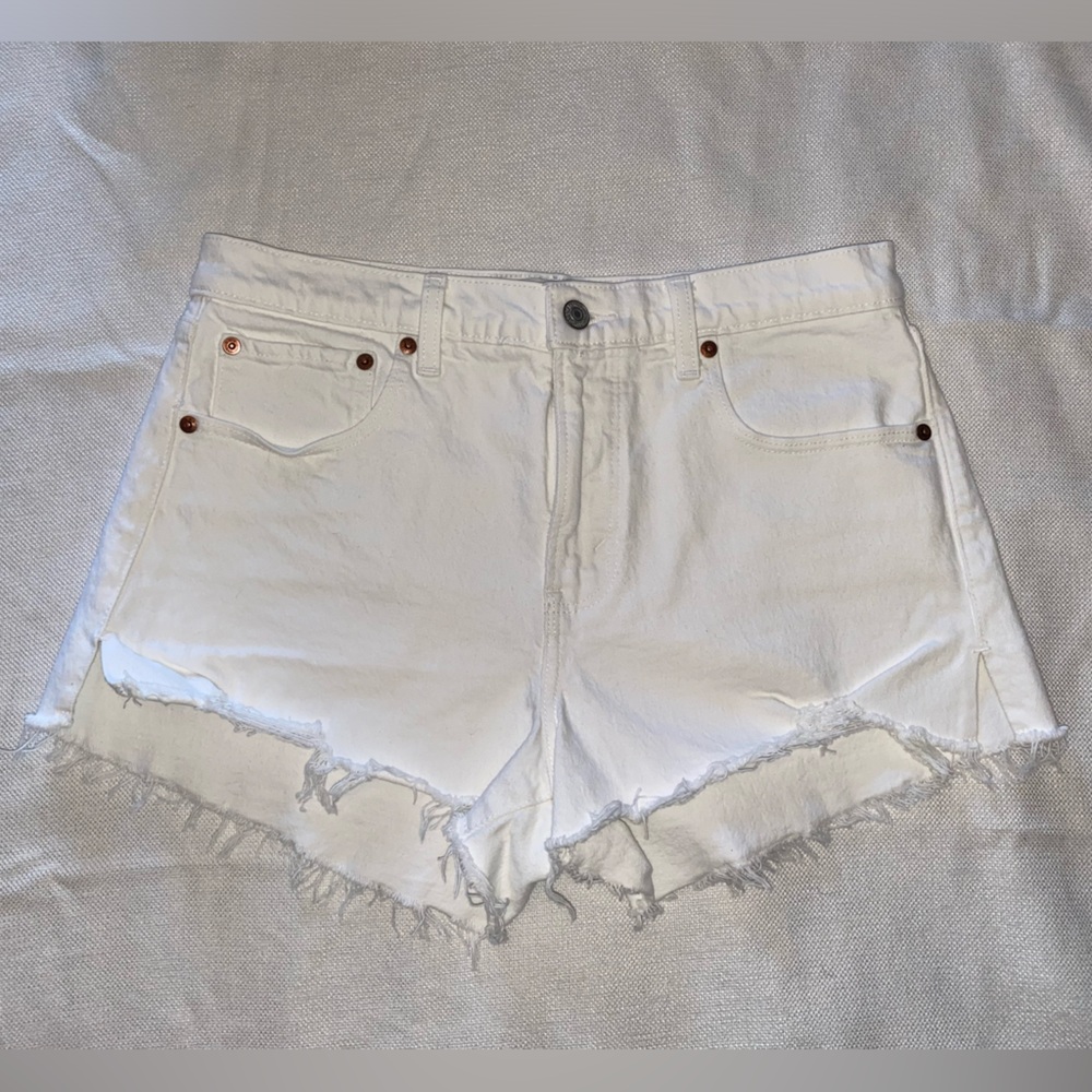 Abercrombie & Fitch ‘The Mom Short’ Mid Rise Size 28/6